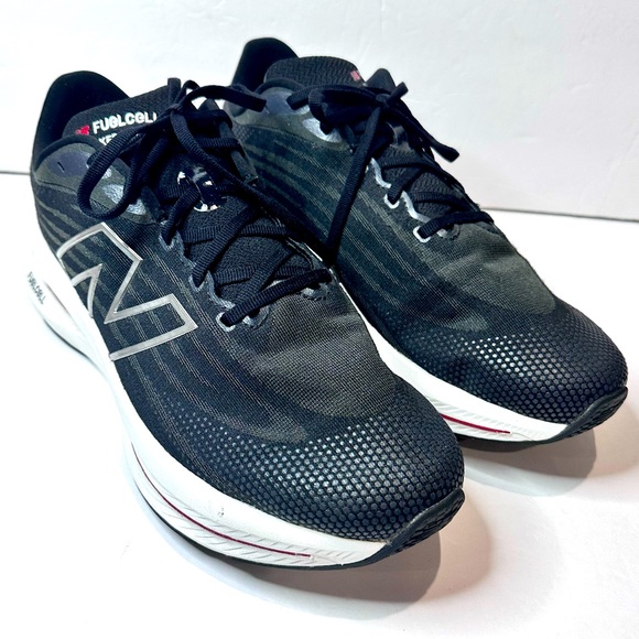 Men’s New Balance Black and Gray Athletic Shoes - Picture 1 of 10